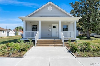 526 State St, Dupo, IL 62239