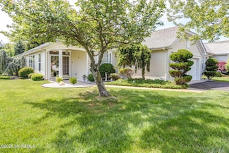 18 Quicksilver Ct, Lakewood, NJ 08701