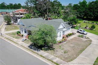 208 W Thompson St, Fairmont, NC 28340