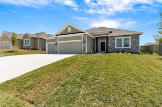 11024 N Bristol Ave, Kansas City, MO 64156