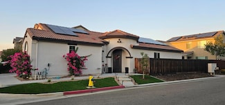 1589 Medellin Ln, Clovis, CA 93619