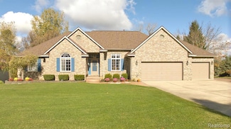 4400 Oak Tree Trail, Fenton, MI 48430