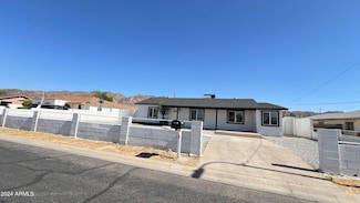 121 E Monte Way, Phoenix, AZ 85042