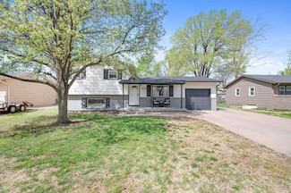 415 S Circle Dr, Derby, KS 67037
