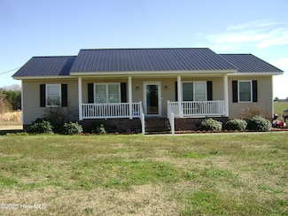 325 E Commerce St, Oak City, NC 27857