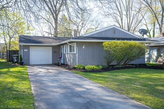 549 Abbyshire Dr, Berea, OH 44017
