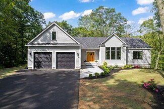 106 Old Cape Rd, Kennebunkport, ME 04046