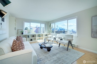 919 2nd Ave W Unit 601, Seattle, WA 98119