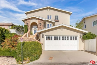 3942 Glenridge Dr, Sherman Oaks, CA 91423
