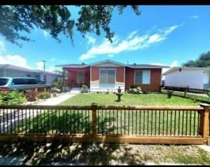 918 Wilshire Place, Corpus Christi, TX 78411