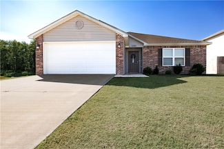 2210 E Fennec St, Siloam Springs, AR 72761