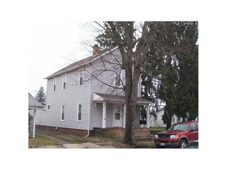 221 Mccrea Ave, Dennison, OH 44621