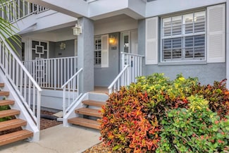 1153 Edgewater Cir, Bradenton, FL 34209