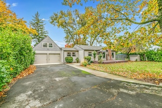 706 Monroe St, Medford, OR 97501