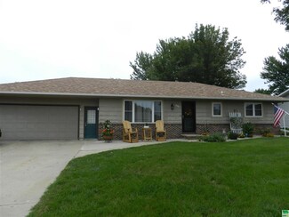 1804 2nd Ave SE, Sioux Center, IA 51250
