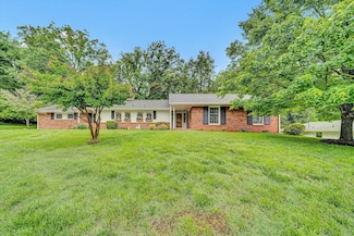 2517 Sprucewood Rd SW, Roanoke, VA 24015