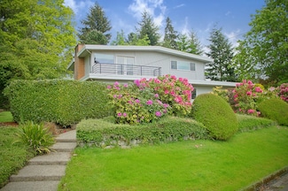 10504 NE 45th St, Kirkland, WA 98033