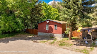 435 Sprucewood Ln, Glenwood Springs, CO 81601