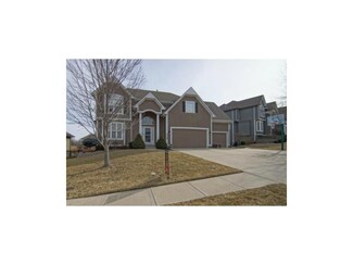 3028 SW Silverspur Ln, Lees Summit, MO 64081
