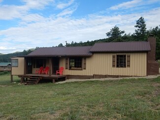 27 Magpie Rd, Ute Park, NM 87749