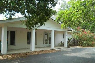 455 Carica Rd, Naples, FL 34108