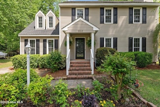 2112 Horse Shoe Bend, Trent Woods, NC 28562