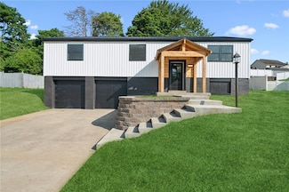 118 Buena Vista Dr, Delmont, PA 15626