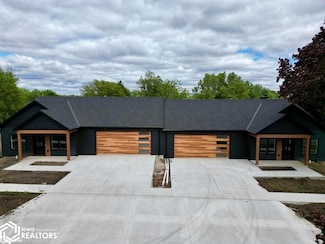 1102 N Main St, Carroll, IA 51401
