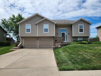 7905 NE 107th St, Kansas City, MO 64157
