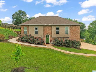 1047 Meadows Ln, Moody, AL 35004
