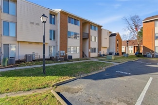125 Hampton Club Dr Unit 6, Hampton, VA 23666