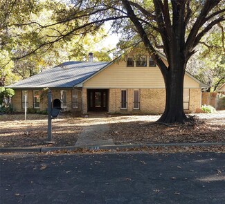 1601 Crestmont Ave, Corsicana, TX 75110