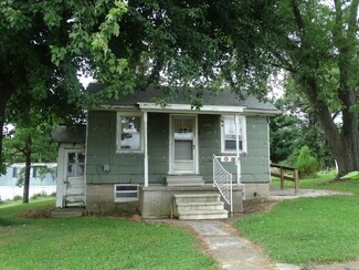 10210 E Main St, Oakland City, IN 47660