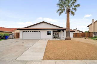 823 W Granada St, Bloomington, CA 92316