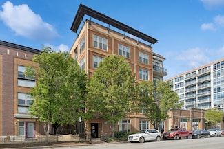 1228 W Monroe St Unit 301, Chicago, IL 60607