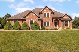 22 Hand Ln, Eldon, MO 65026