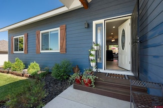 715 Mississippi Dr, Bayfield, CO 81122