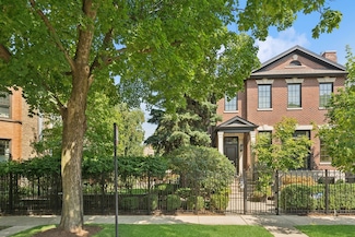 3513 N Bosworth Ave, Chicago, IL 60657
