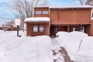 308 Higgins Dr, Baldwinsville, NY 13027