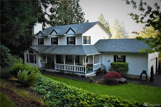 4543 Columbia Heights Rd, Longview, WA 98632