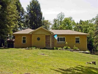 300 Shangri la Rd, Wellsburg, WV 26070