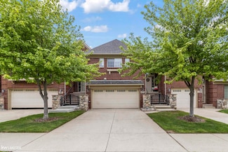 16713 Kensington Dr Unit 9, Macomb, MI 48044