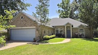 729 Village Gate Cir, Nacogdoches, TX 75961
