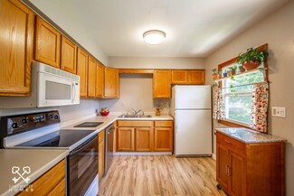 1925 Scott Ln, Madison, WI 53704