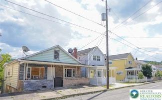 40 W Garibaldi Ave, Nesquehoning, PA 18240