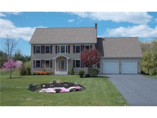61 Riverside Dr, Alfred, ME 04002