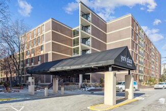 7200 York Ave S Unit 215, Edina, MN 55435