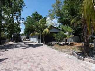 3817 Pearl St, Fort Myers, FL 33916