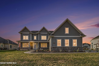 3688 Turtle Creek Dr, Perrysburg, OH 43551