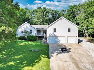 1613 Marion Dr, Marthasville, MO 63357